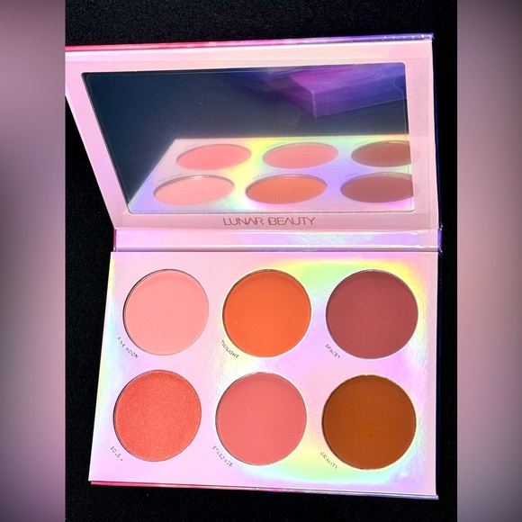 LUNAR BEAUTY MOON PRISM BLUSH PALETTE - Picture 1 of 2
